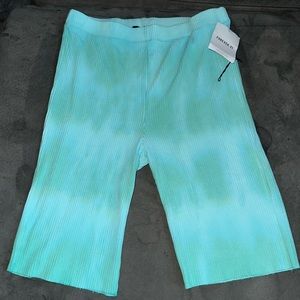 NWT Forever 21 Blue Yoga Bike Shorts Legging